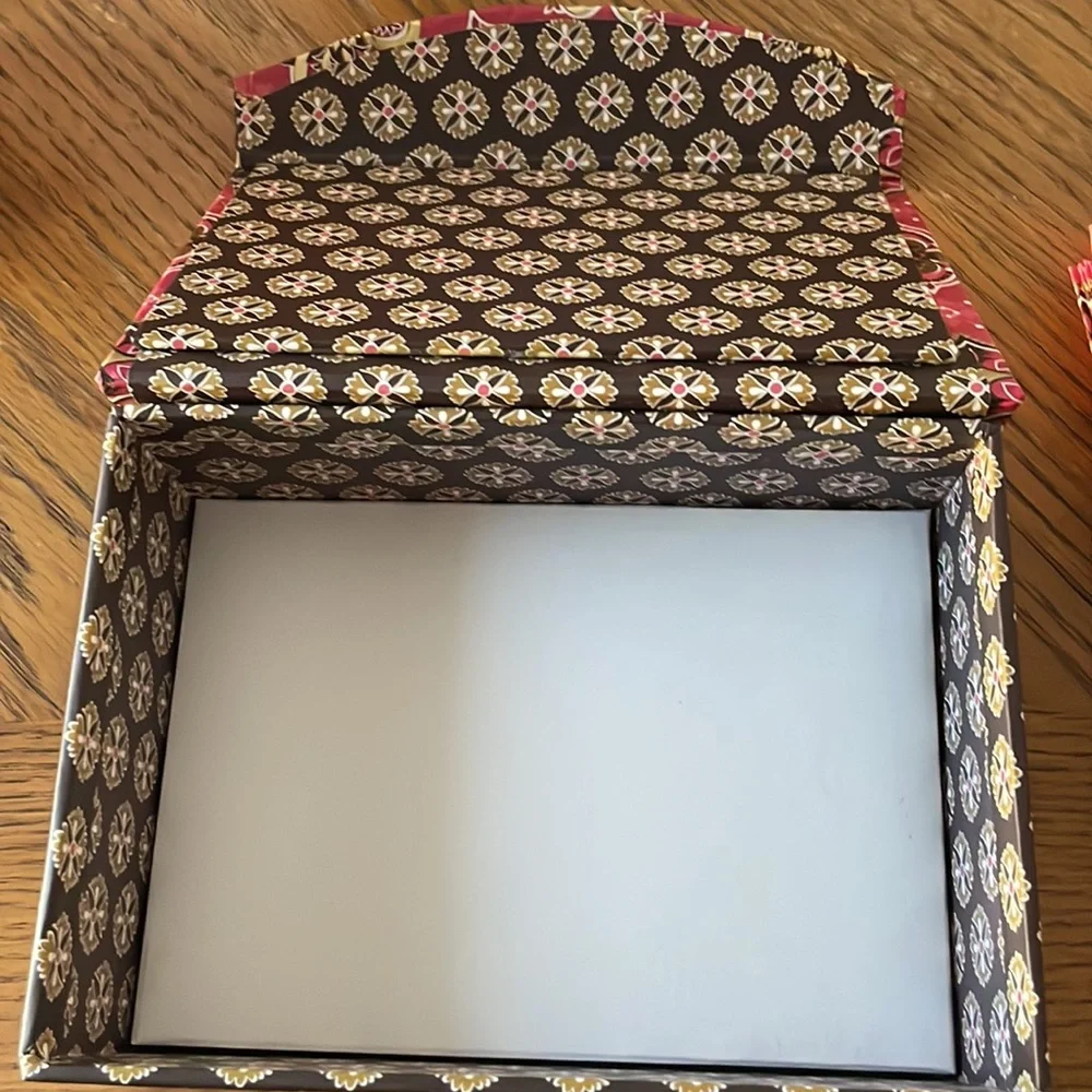 20 Notecards & 20 Envelopes in a Box